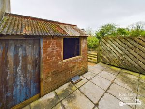 Outbuilding - click for photo gallery